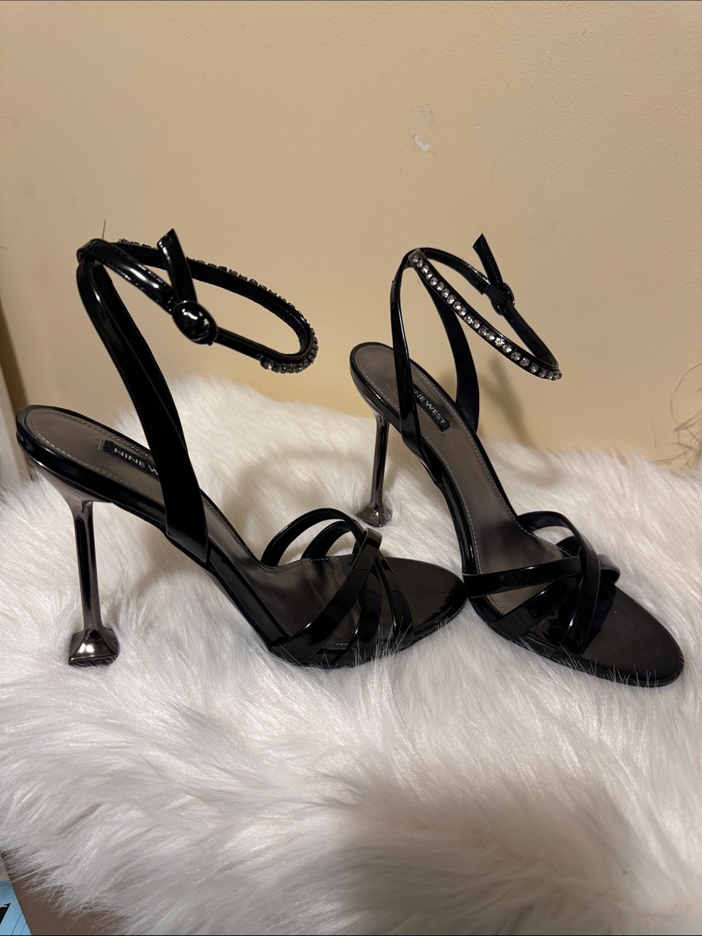 Nine West Noras Sandal Size 9M